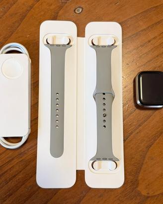 Apple Watch Series 7 titanio
