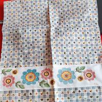 Strofinaccio ricamato punto croce