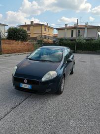 FIAT GRANDE PUNTO NEOPATENTATI