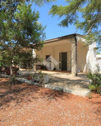 VILLA SINGOLA A OSTUNI