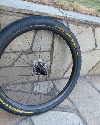 Ruota mtb 29 carbonio. 