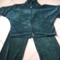 Tuta in viscosa verde