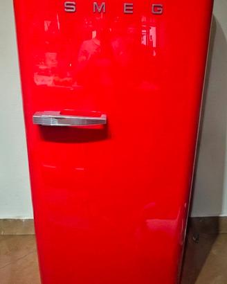 Frigorifero Smeg FAB28 retrò anni 50 rosso