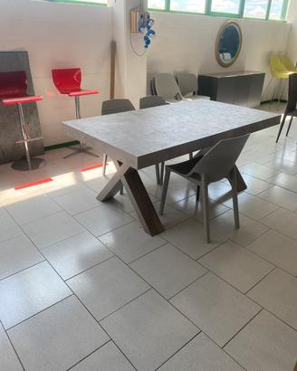 Tavolo maxi allungabile fine produzione
