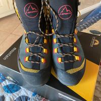 Scarpe trekking “La Sportiva” taglia 44.5