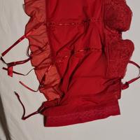 guepière rossa pizzo e velo