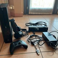 Xbox One 500GB + accessori