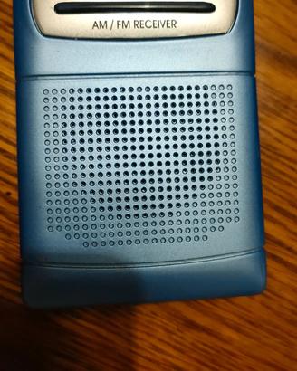 Radio Portatile TREVI FM. Modello RA 716 alimentat