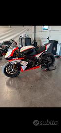 Aprilia RSV1100 FACTORY 2020