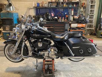 Harley-Davidson Touring Road King - 2011