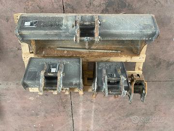 Kit benne per mini escavatore + attacco rapido