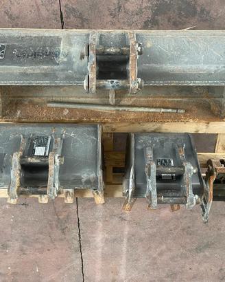 Kit benne per mini escavatore + attacco rapido