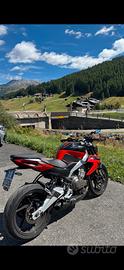 aprilia tuono 457 2025 10000km accessoriata