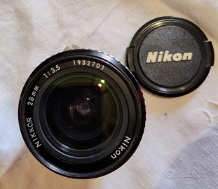 Nikon Nikkor 28 mm 1:3,5
