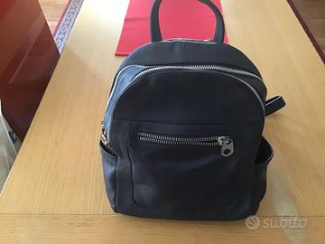 Borsa zaino blu Carpisa in vera pelle