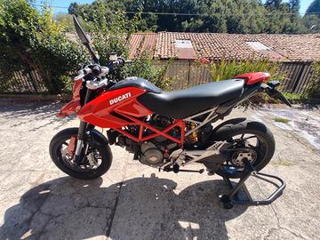 ducati hypermotard 1100 evo 