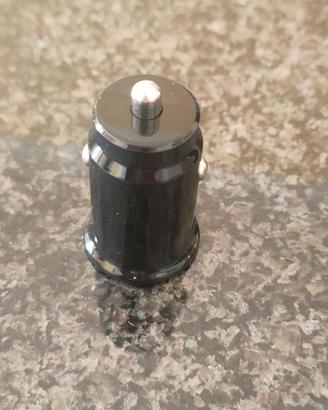carabateria USB per auto 