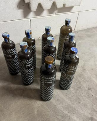 Bottiglie gin vuote