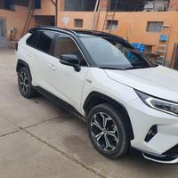 TOYOTA RAV 4 PLUG IN HYBRID 4X4 STYLE+
