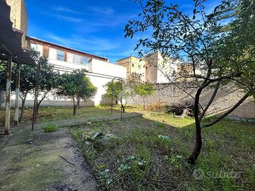 2 LOCALI A FICARAZZI