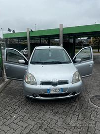 Toyota yaris 2001 neopatentati