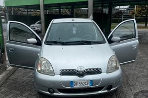 Toyota yaris 2001 neopatentati