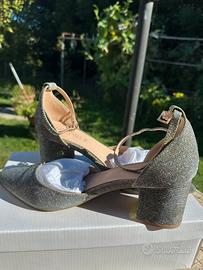 Scarpe con tacco eleganti