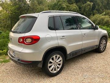 VW Tiguan Sport&Style argento