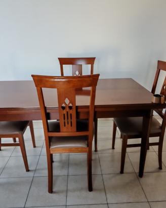 Tavolo allungabile 280 cm + 4 sedie in legno