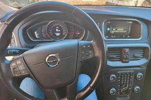 VOLVO V40 CROSS COUNTRY DIESEL