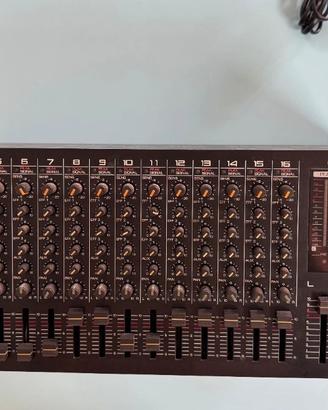 Mixer Roland M-160 16 Canali Rack per tastiere