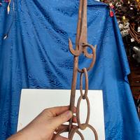 antico gancio accessorio per camino forgiato a man