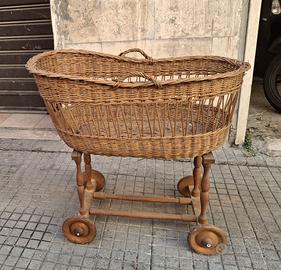 culla vintage in vimini