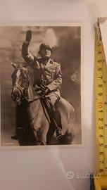 Mussolini a cavallo