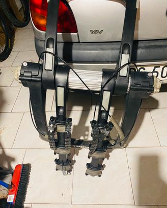 Porta bici per portellone auto