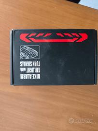 sistema di allarme + frecce e stop  nuovo mai mont