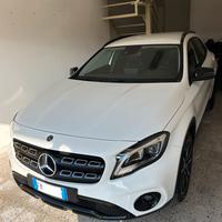 Mercedes GLA 200d Automatic Sport - night pack