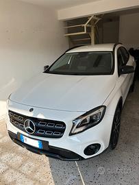 Mercedes GLA 200d Automatic Sport - night pack