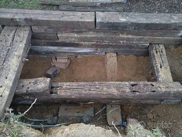 Traversine ferroviarie treno