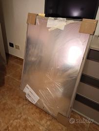 Specchio con cornice grigia
