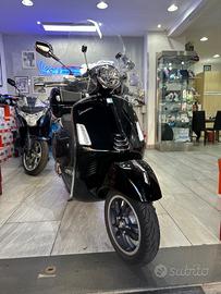 Piaggio Vespa 300 GTS hpe km 6000 eccellente stato