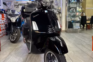 Piaggio Vespa 300 GTS hpe km 6000 eccellente stato