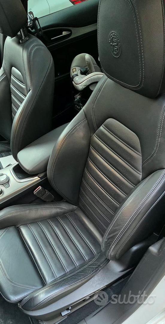 Alfa Romeo Stelvio 2022 photo 2