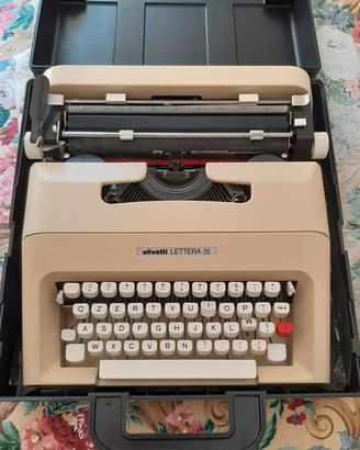 macchina da scrivere olivetti