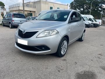 Lancia Ypsilon 1.2 69 CV 5 porte Silver