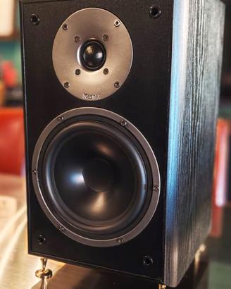 Magnat Monitor Supreme 202