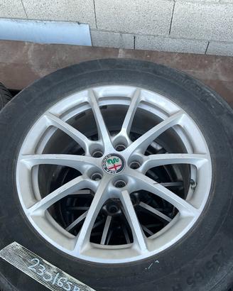 CERCHI IN LEGA ALFA ROMEO STELVIO 235/65 R17