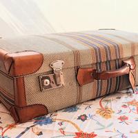 Valigia Vintage Anni ’40 – in Tessuto e Cuoio