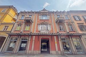 NEGOZIO A PINEROLO