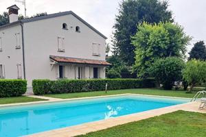 Villa di 523 m² con più di 5 locali e box auto dop